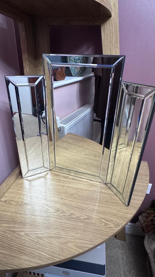 Buy & Sell Chigwell Epping Forest - Photos for Foldable mirror