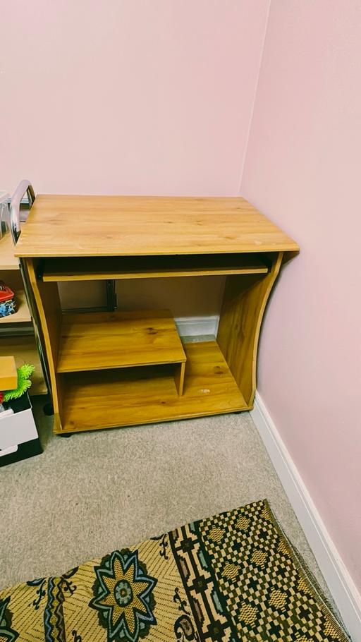 Buy & Sell Marks Gate East London - Photos for Computer table