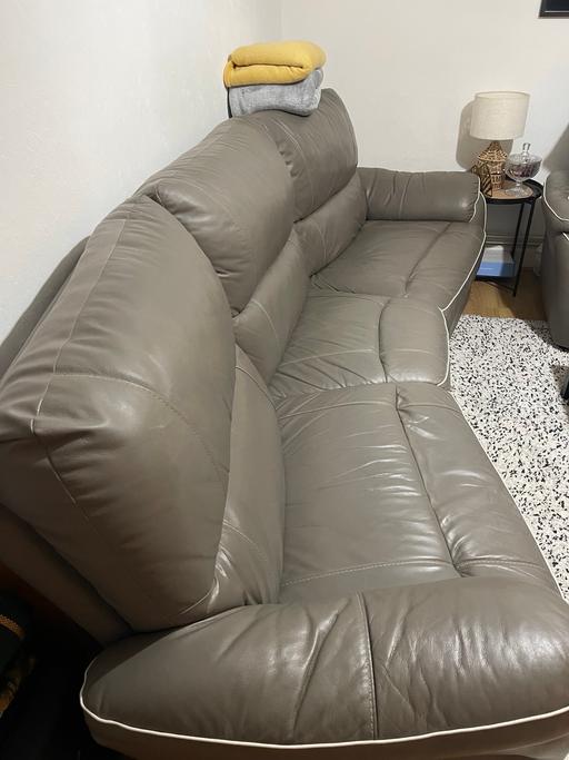 Buy & Sell Bow East London - Photos for Leather sofa