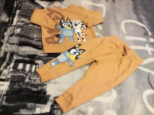 Buy & Sell Woodcross Wolverhampton - Photos for Baby Girls Tracksuit Age 18/24 months