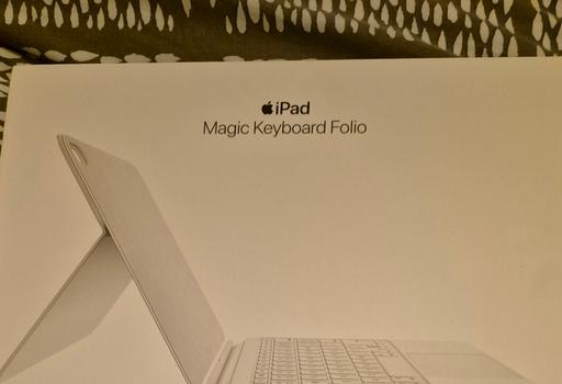 Buy & Sell Brixton South East London - Photos for IPAD MAGIC KEYBOARD FOLIO
