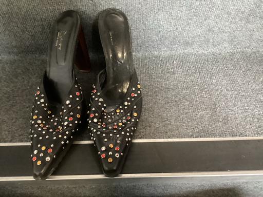 Buy & Sell Upper Holloway North London - Photos for Brazilian designer Glam