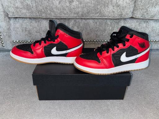 Buy & Sell Gravesend Gravesham - Photos for Jordan 1 boys trainers size 3.5