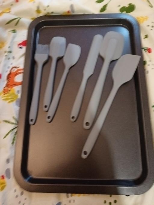 Buy & Sell Peckham South East London - Photos for baking tray and spatula set