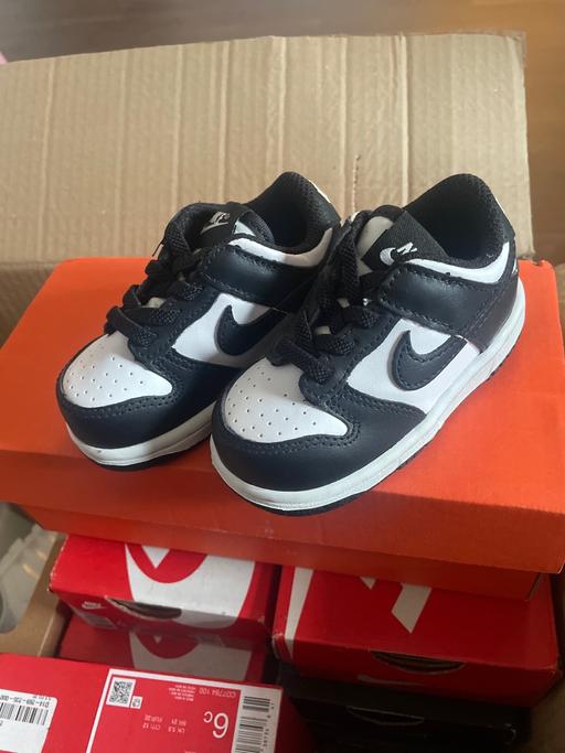 Buy & Sell Kidbrooke South East London - Photos for Toddlers Nike White and Black dunks