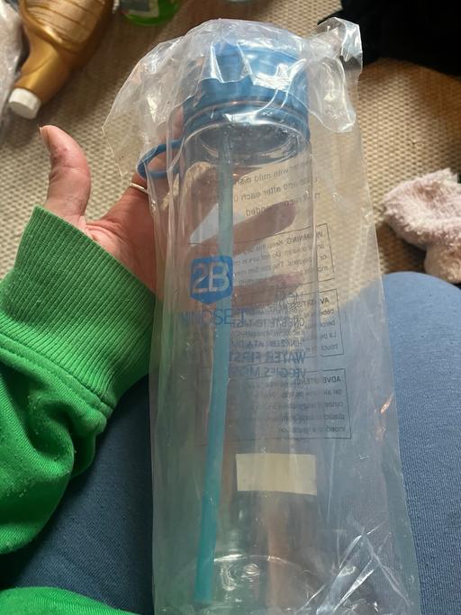 Buy & Sell Wednesfield Wolverhampton - Photos for New water bottles 2£ each a few