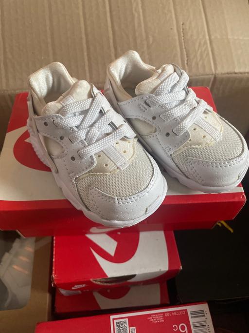 Buy & Sell Kidbrooke South East London - Photos for Baby white Nike Huarache