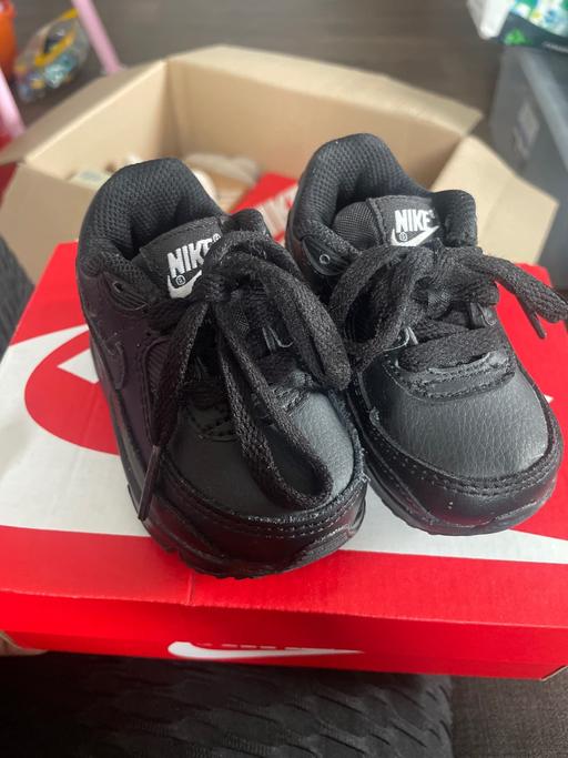 Buy & Sell Kidbrooke South East London - Photos for Black Nike trainers