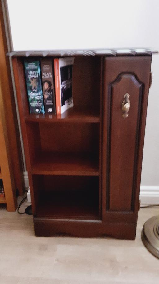 Buy & Sell Leagrave Luton - Photos for Bookcase/CD Cabinet(LU33BY)