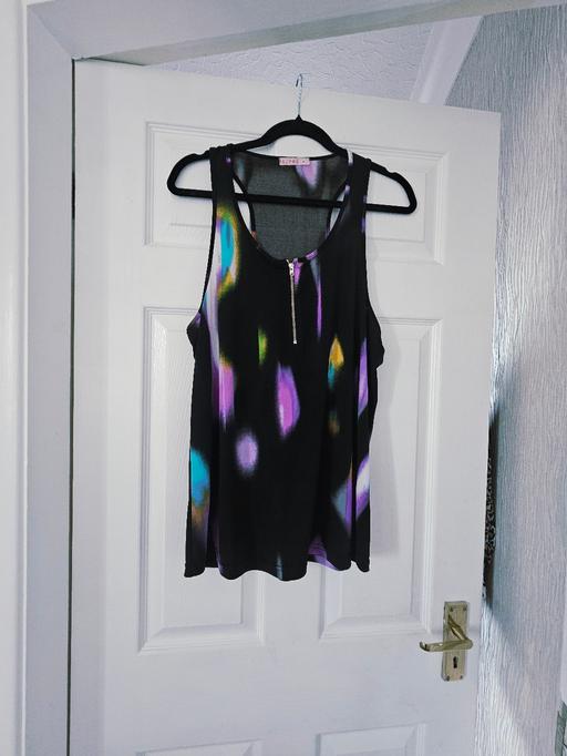 Buy & Sell Newton Doncaster - Photos for Ladies vest top... size 16