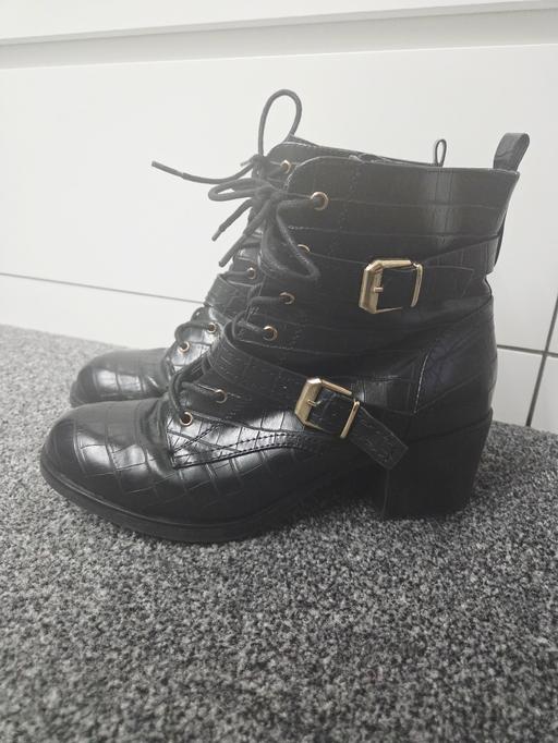 Buy & Sell Nine Elms South West London - Photos for womens Black heels boots UK 7