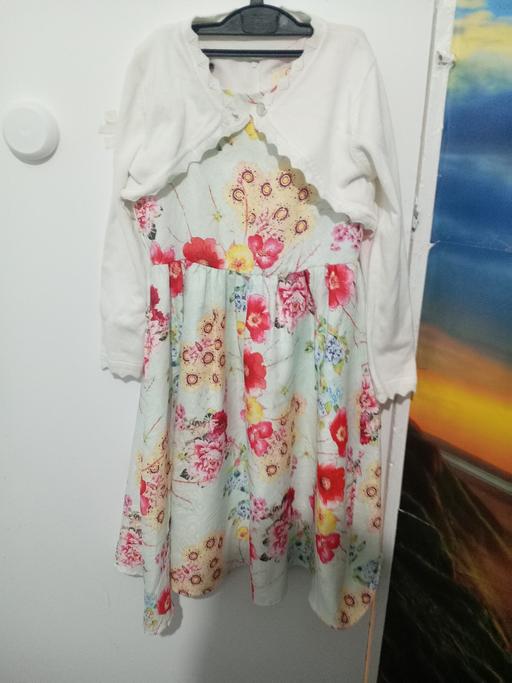 Buy & Sell Forest Hall North Tyneside - Photos for Floral dress with cardigan