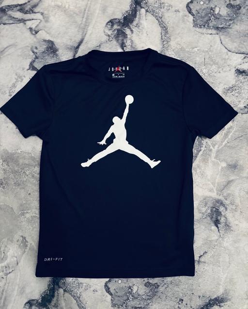 Buy & Sell Ponders End North London - Photos for Nike Jordan Black top 8-10 years &5