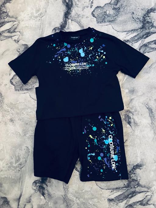 Buy & Sell Ponders End North London - Photos for Closure London T-shirt & Shorts 10-11 yrs £10