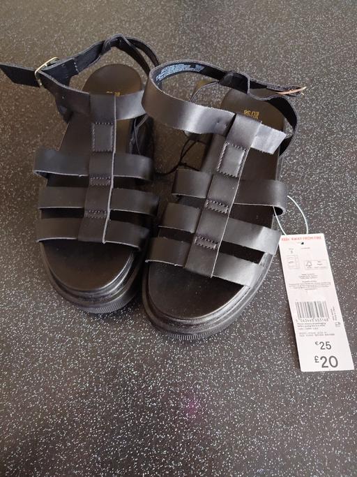 Buy & Sell Woodthorpe Charnwood - Photos for Women's black chunky sandals size 3