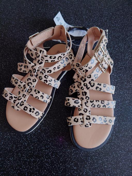 Buy & Sell Woodthorpe Charnwood - Photos for Girls leopard print sandals size 11