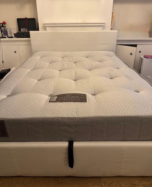 Buy & Sell Colliers Wood South West London - Photos for Double ottoman bed with headboard & mattress