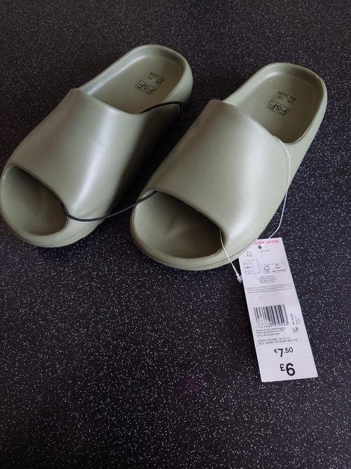 Buy & Sell Woodthorpe Charnwood - Photos for Boys green sliders size 1-2