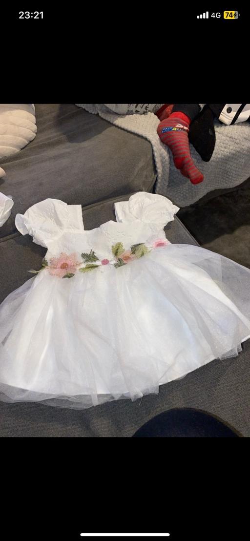 Buy & Sell Greenhead County Durham - Photos for Baby girl flower dress