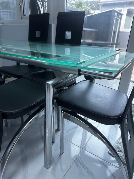 Buy & Sell Southall Ealing - Photos for Dining table for 8 (extendable)