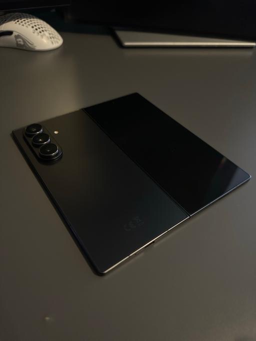 Buy & Sell Walworth South East London - Photos for Samsung Galaxy Z Fold 7 (256GB Unlocked)