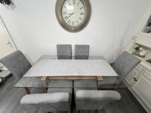 Buy & Sell Beckton East London - Photos for Dining table and 6 chairs set