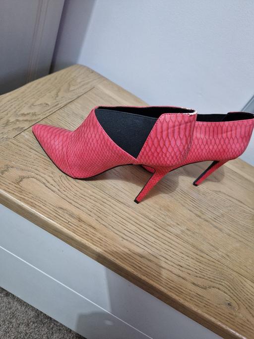 Buy & Sell Hackenthorpe Sheffield - Photos for Pink heels ankle boots Size 5