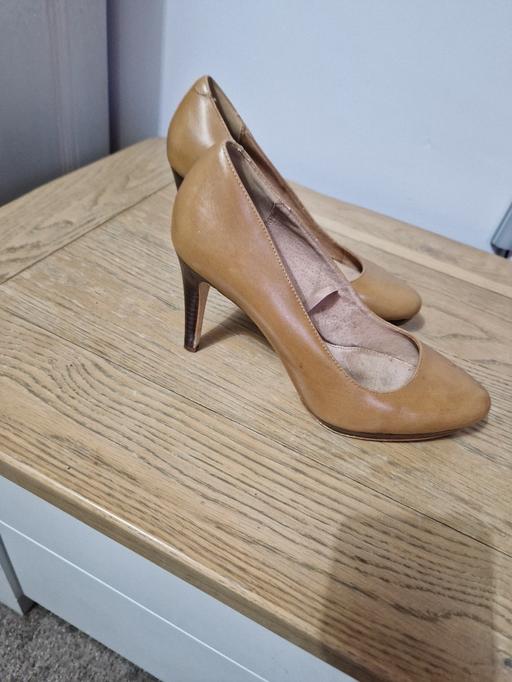 Buy & Sell Hackenthorpe Sheffield - Photos for 2 pairs of heels, light pink and light tan