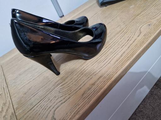Buy & Sell Hackenthorpe Sheffield - Photos for Black high heels, patent Size 5