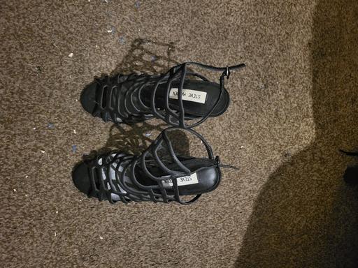 Buy & Sell Streatham South West London - Photos for Steve Madden High heel shoes