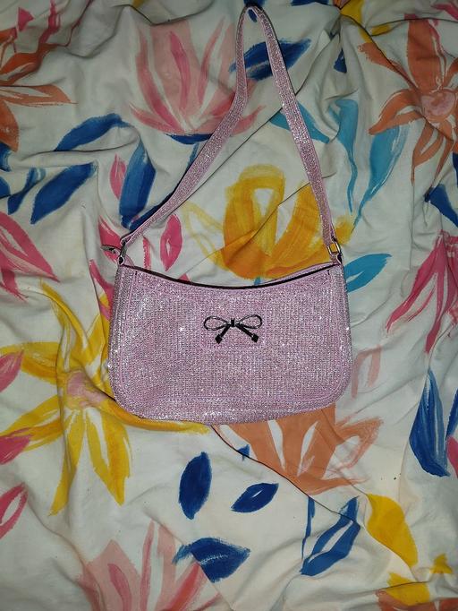 Buy & Sell Chadwell Heath Redbridge - Photos for new sparkly pink handbag with bow detail