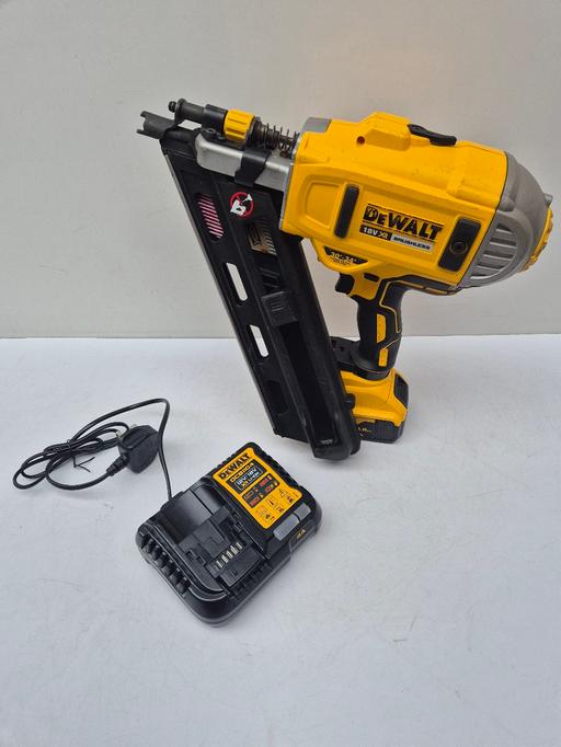 Buy & Sell Yew Tree Estate Sandwell - Photos for DeWalt DCN692 18v XR 1st.Fix Framing Nail Gun