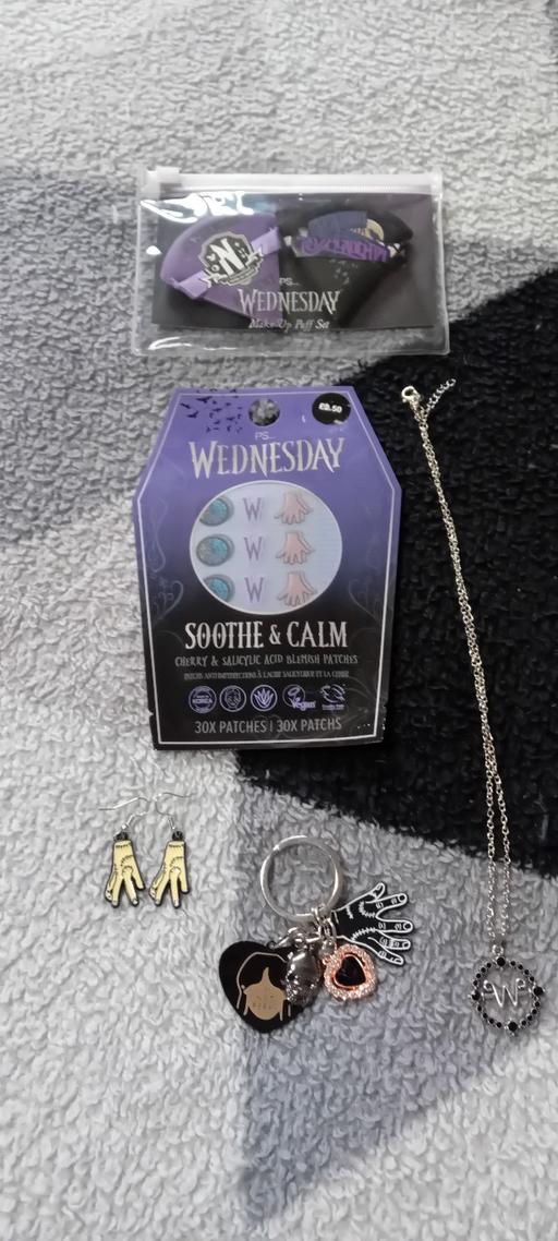 Buy & Sell Bilston Wolverhampton - Photos for brand new Wednesday bundle