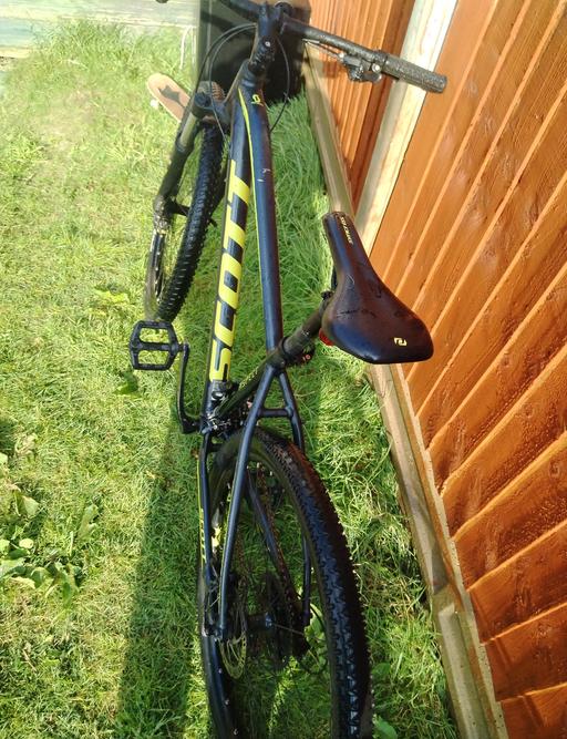 Buy & Sell Aldridge Walsall - Photos for 27.5 Scott mountain bike
