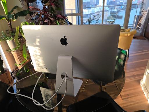 Buy & Sell Poplar East London - Photos for Apple 27” Thunderbolt Display – Excellent
