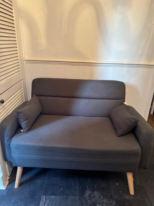 Buy & Sell Colliers Wood South West London - Photos for 2 seater love seat