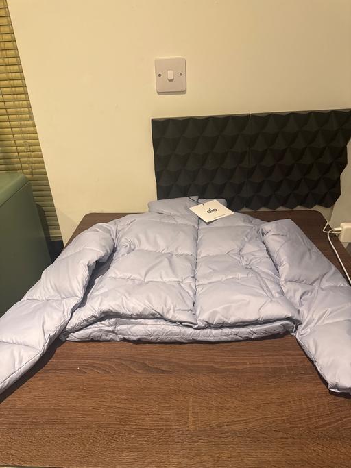 Buy & Sell Harpurhey Manchester - Photos for Alo Gold Rush Puffer -New but with small tear