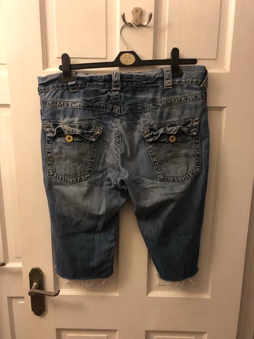 Buy & Sell Hayes Bromley - Photos for Armani jean shorts