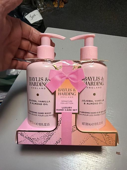 Buy & Sell Duckmanton Chesterfield - Photos for Baylis Harding luxury hand care set