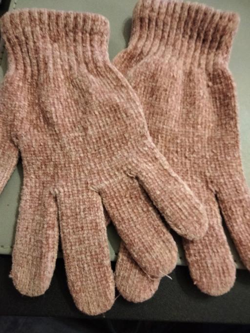 Buy & Sell Thurnscoe Barnsley - Photos for Chanille Gloves.