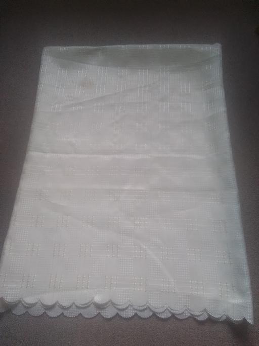 Buy & Sell Aldridge Walsall - Photos for ONE CREAM OBLONG TABLECLOTH