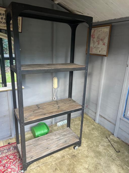 Buy & Sell Ashford Spelthorne - Photos for Display or storage unit