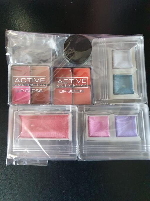 Buy & Sell Upper Gornal Dudley - Photos for make up bundle x 6 items