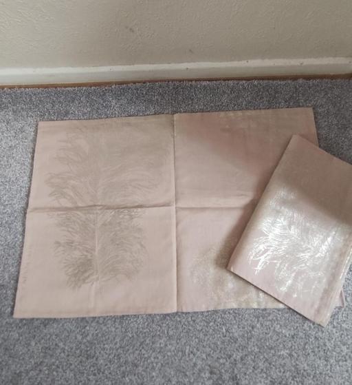 Buy & Sell Grafton Street Industrial Estate West Northamptonshire - Photos for New good quality pair of pillow cases