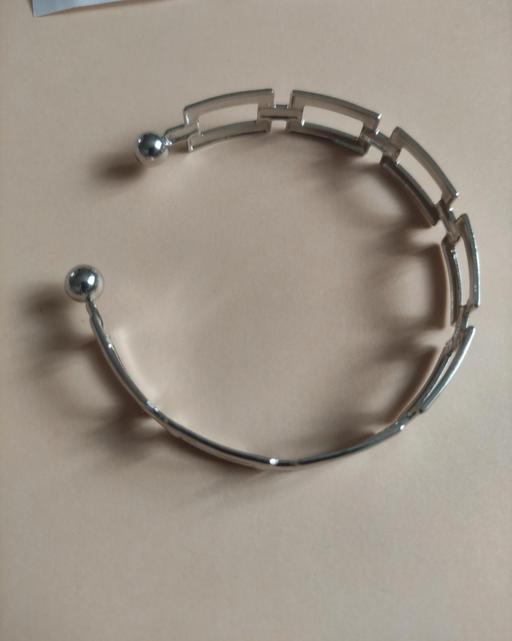 Buy & Sell Grafton Street Industrial Estate West Northamptonshire - Photos for New beautiful bangle