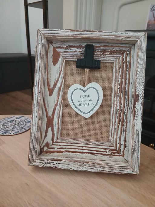 Buy & Sell Bradley Fold Trading Estate Bury - Photos for Frame With Heart (Like New)