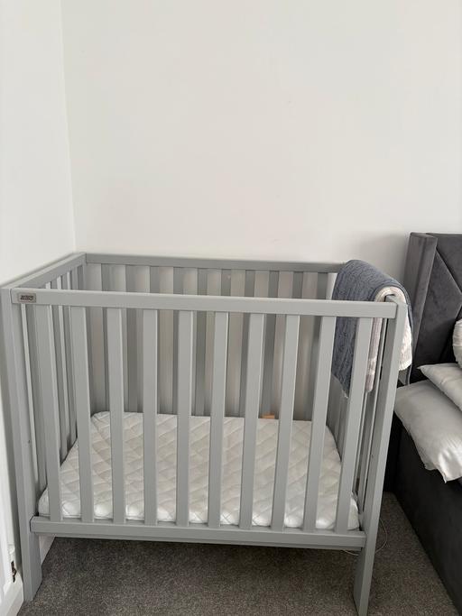 Buy & Sell Putmoe Bedford Bedford - Photos for Mamas&papas cot