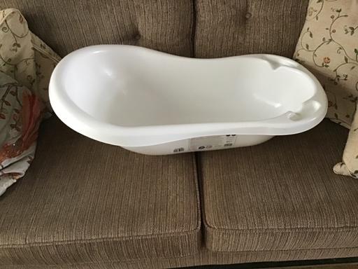Buy & Sell Essington Wolverhampton - Photos for White baby bath