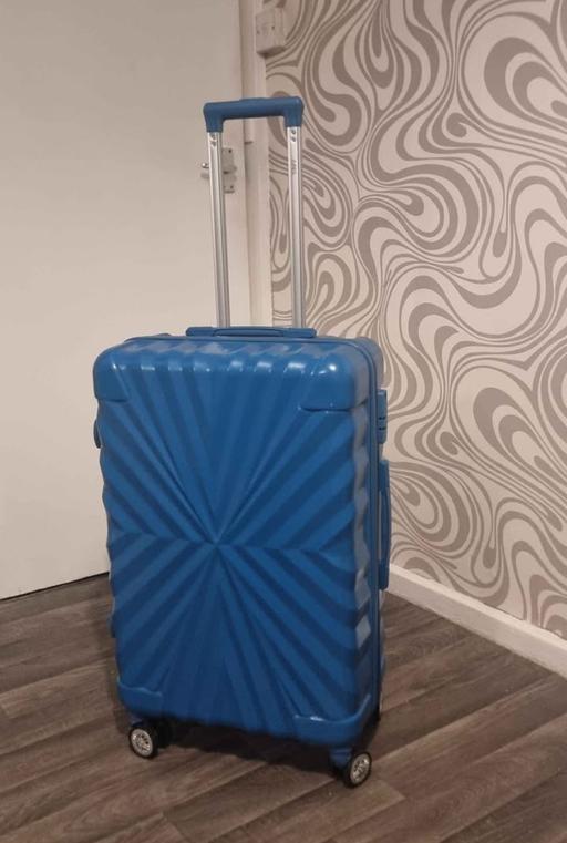 Buy & Sell Walsall Town Centre Walsall - Photos for like new blue medium luggage case