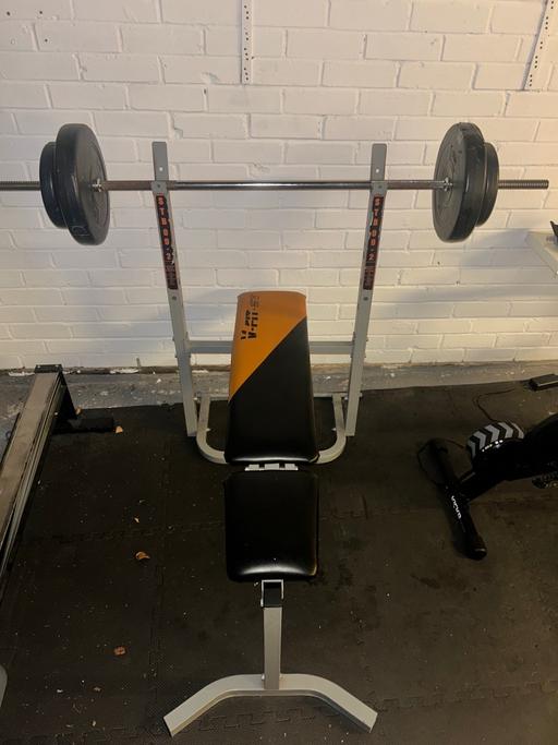 Buy & Sell Surrey Heath Surrey - Photos for Bench, barbell, dumbbells and plates